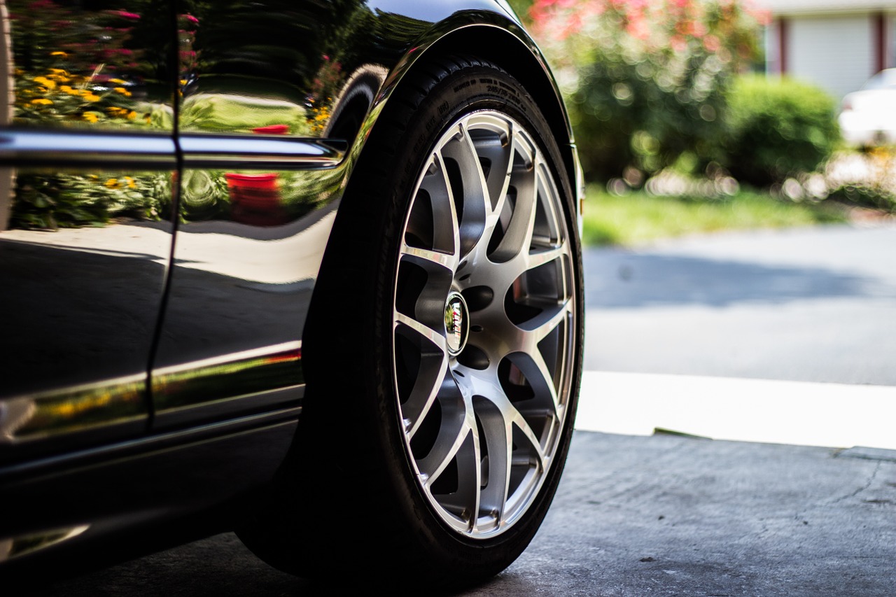 car-tire-1031579_1280 Autobanden + Velgen